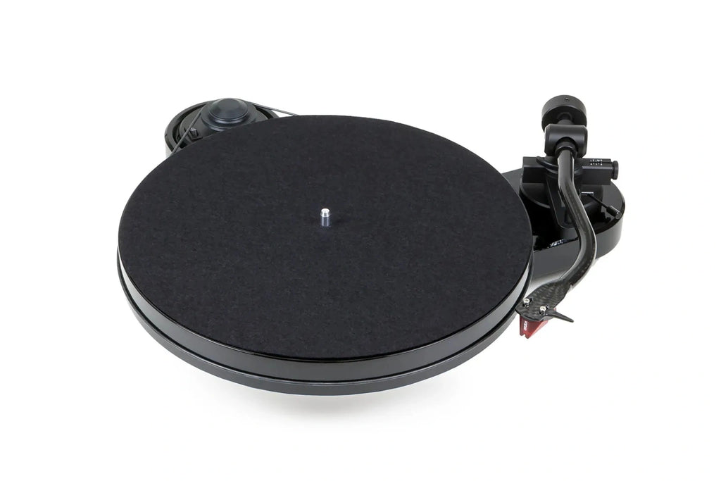 Pro-Ject RPM 1 Carbon Manual turntable with 8,6'' carbon tonearm